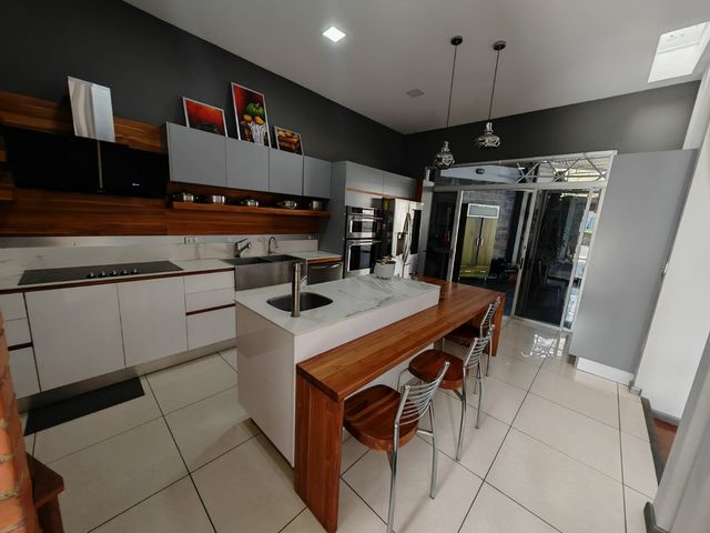 Venta de casa en Piedades de Santa Ana. Residencial privado — photo 7 of 28