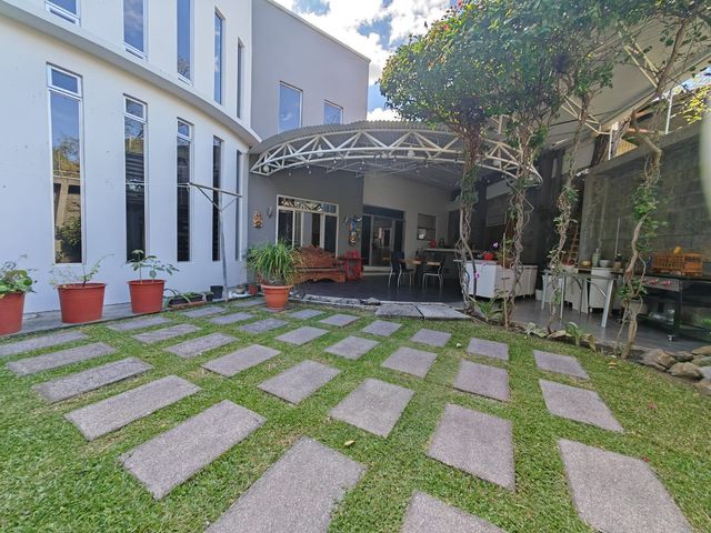 Venta de casa en Piedades de Santa Ana. Residencial privado — photo 10 of 28