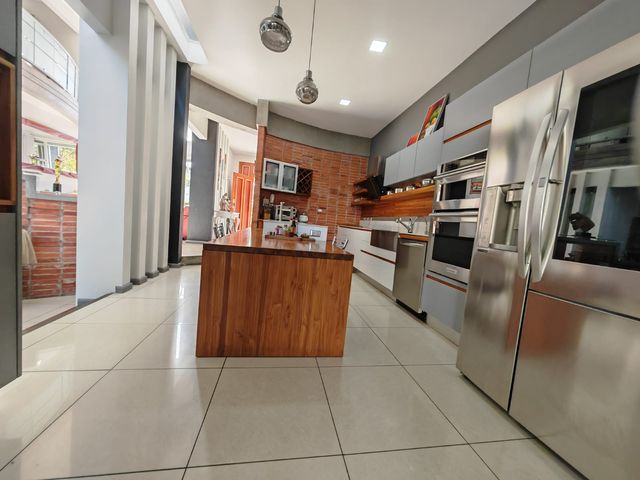 Venta de casa en Piedades de Santa Ana. Residencial privado — photo 14 of 28