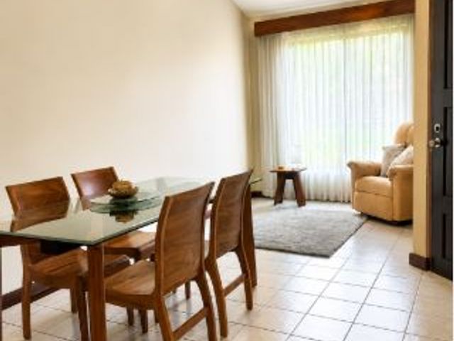 Casa de una planta — foto 2 de 5