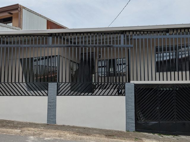 🏠 Casa Moderna Recien Remodelada en San Antonio de Coronado ✅ — foto 1 de 5
