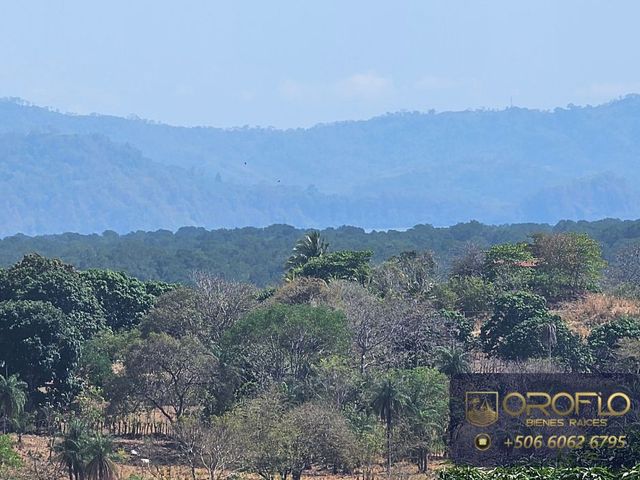 LOTE MIXTO CON VISTAS AL MAR GARABITO, PUNTARENAS #61102eb — foto 2 de 6