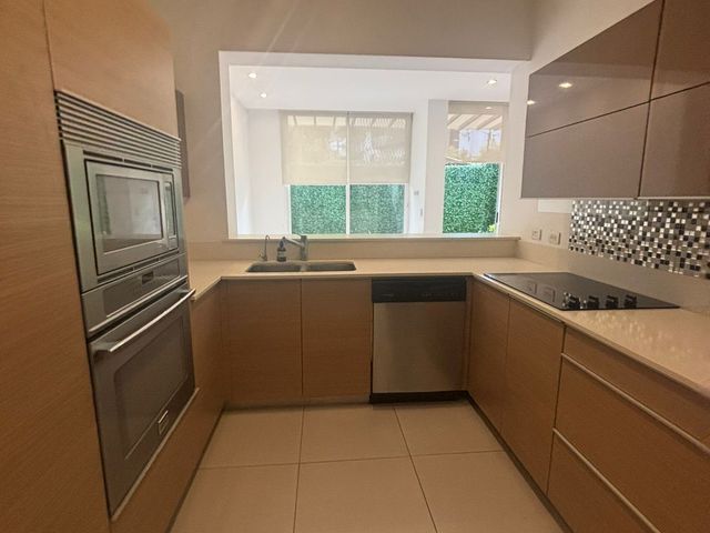 Residencia Contemporánea en San Rafael de Escazu — photo 6 of 21