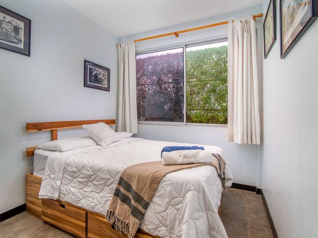 Apartamento de Lujo Totalmente Equipado en el Corazón de Santa Ana — photo 5 of 19