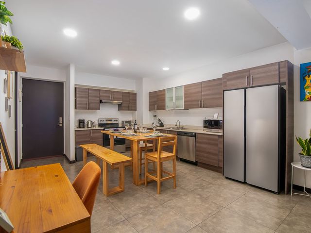 Apartamento de Lujo Totalmente Equipado en el Corazón de Santa Ana — photo 10 of 19