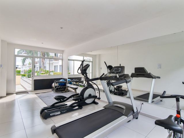 Apartamento de Lujo Totalmente Equipado en el Corazón de Santa Ana — photo 11 of 19