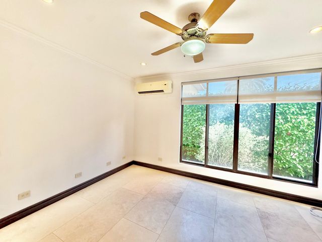 Espectacular Residencia con Piscina Privada y Amplio Jardín en Valle del Sol Lindora — foto 6 de 21