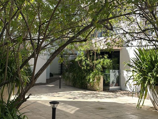 Oasis Urbano en Santa Ana 148 m2 de Lujo Naturaleza y Privacidad Exclusiva — photo 29 of 31
