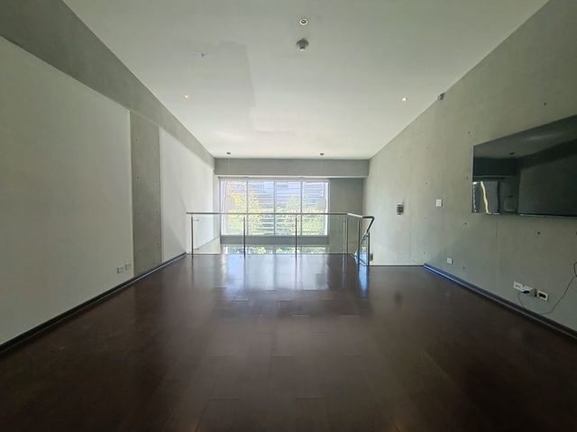 Loft de Lujo en Avenida Escazú 150 m² de Diseño Contemporáneo — photo 4 of 18