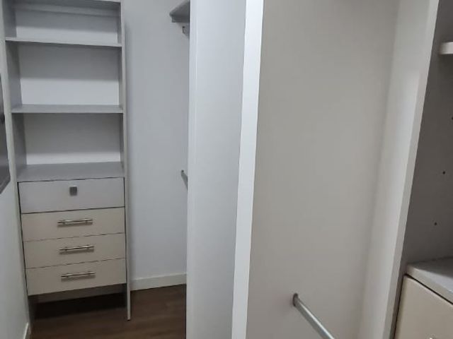 Lujoso Apartamento Amueblado en Escazú Village 2 Hab 100 m2 — photo 2 of 21