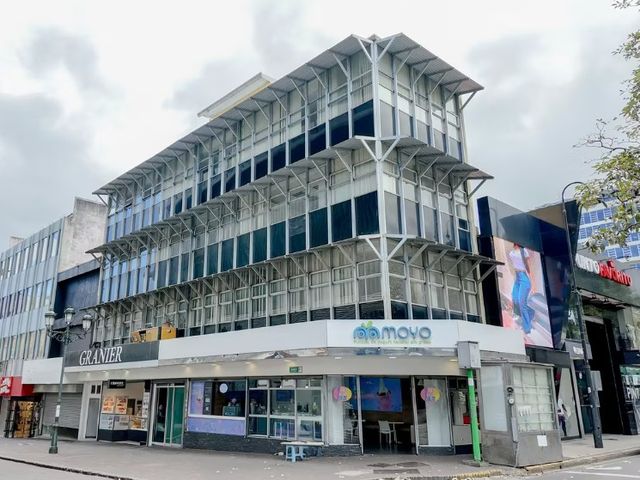 Edificio Comercial de 730 m2 Ubicación Premium en Plaza de la Cultura en San José — foto 1 de 8