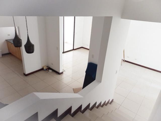 Elegante Casa Colonial Contemporánea en Rohrmoser 4 Hab + Oficina — photo 18 of 21