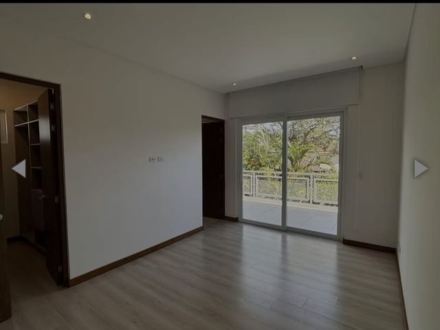 Lujo y Exclusividad en ELEMENTS Lindora El Corazón de Santa Ana — foto 9 de 11