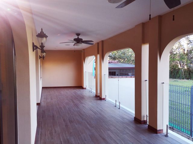 Lujoso Townhouse en Cariari con Vista al Golf 340m2 Amueblado y Equipado — photo 11 of 17