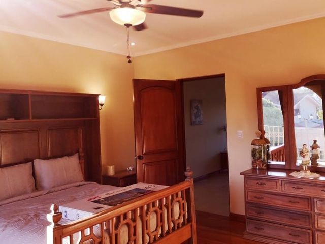 Lujoso Townhouse en Cariari con Vista al Golf 340m2 Amueblado y Equipado — photo 13 of 17