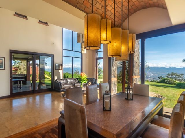 Exclusiva Quinta Ecuestre con Vistas Panorámicas en Bebedero de Escazú — photo 10 of 21