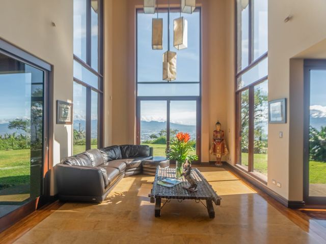 Exclusiva Quinta Ecuestre con Vistas Panorámicas en Bebedero de Escazú — photo 17 of 21
