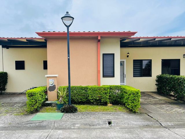 Residencia Remodelada en Condominio Terrazas del Oeste — photo 1 of 20
