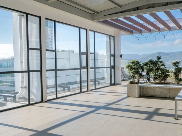 Lujoso Apartamento Amueblado en Piso 15 – Nunciatura, Torre Rohrmoser — photo 10 of 11