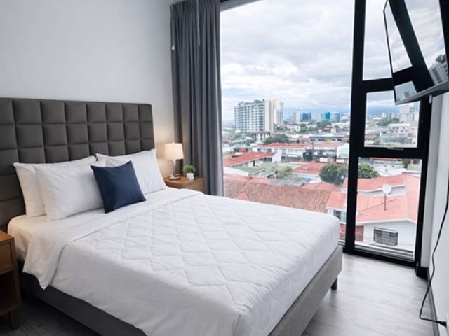 Lujoso Apartamento Amueblado en Piso 15 – Nunciatura, Torre Rohrmoser — photo 2 of 11