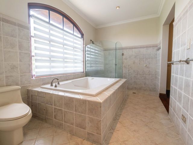 Eco-Residencial Villa Real Oportunidad Exclusiva de Alquiler — photo 18 of 20