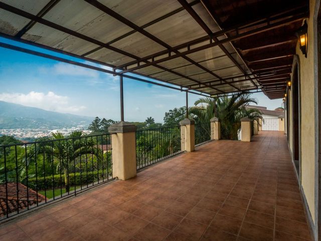 Eco-Residencial Villa Real Oportunidad Exclusiva de Alquiler — photo 6 of 20