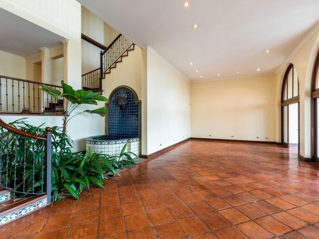 Eco-Residencial Villa Real Oportunidad Exclusiva de Alquiler — photo 5 of 20