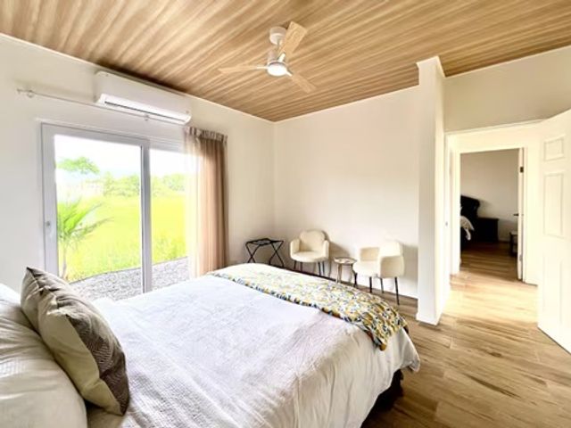 Residencia Contemporánea de 6 Dormitorios en Playa Hermosa — foto 14 de 20