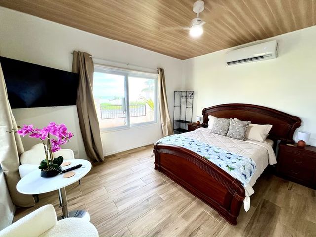 Residencia Contemporánea de 6 Dormitorios en Playa Hermosa — foto 10 de 20