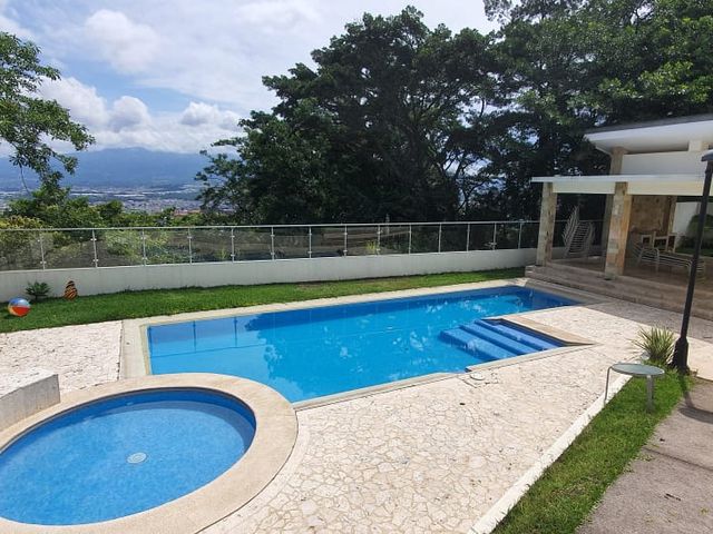 Jaboncillos de Escazu Casa Familiar de Lujo — photo 17 of 20