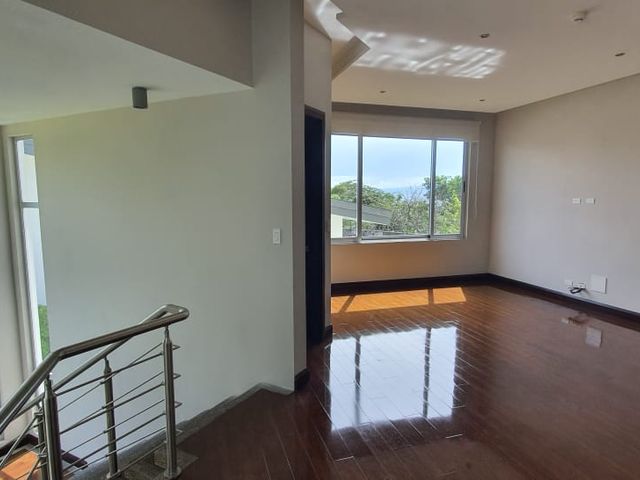 Jaboncillos de Escazu Casa Familiar de Lujo — photo 18 of 20