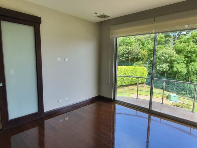 Jaboncillos de Escazu Casa Familiar de Lujo — photo 20 of 20