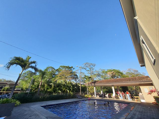 Townhouse de Lujo en Santa Ana Hills – Renovada, 169 m² y Amenidades de Primer Nivel — photo 18 of 18