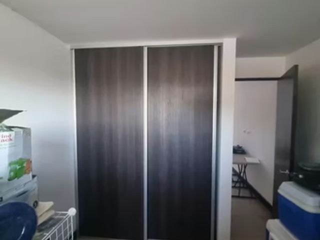 Townhouse de Lujo en Santa Ana Hills – Renovada, 169 m² y Amenidades de Primer Nivel — photo 7 of 18