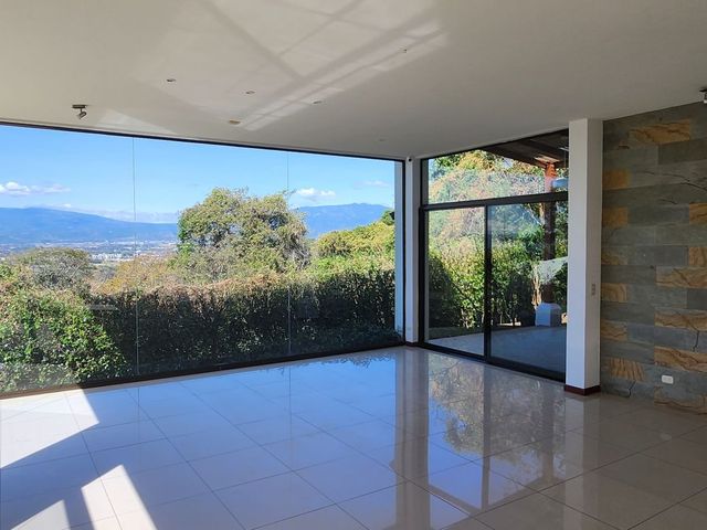 Espectacular Casa Independiente con Vistas Panorámicas en Brasil de Mora — photo 5 of 12