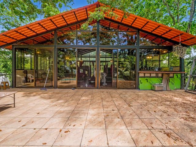Exclusiva Oportunidad de Inversión: Hotel Boutique en Puerto Viejo, Limón — photo 17 of 20