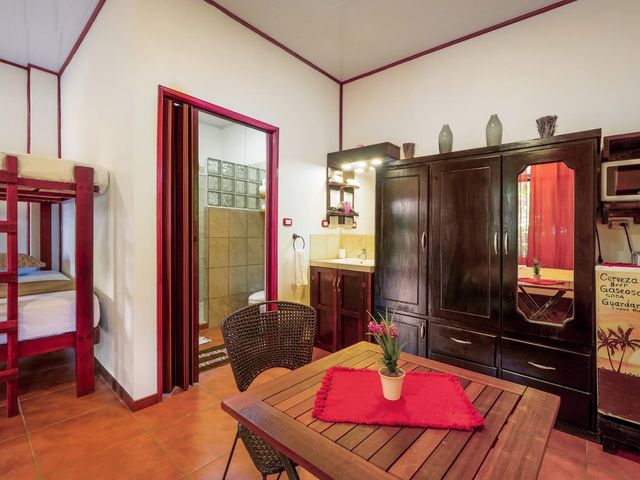 Exclusiva Oportunidad de Inversión: Hotel Boutique en Puerto Viejo, Limón — photo 4 of 20