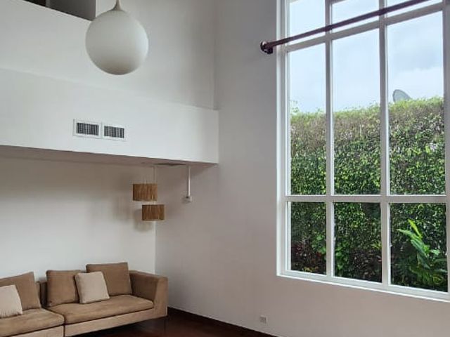 Casa Colonial en Valle del Sol de 4 Dormitorios y Piscina Privada — photo 11 of 20