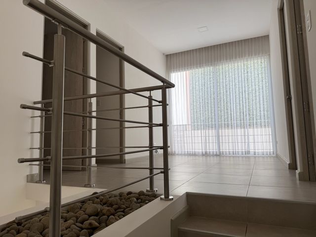 Residencia Moderna en La Ribera de Belén – 3 Hab / 3 Parqueos — photo 3 of 14