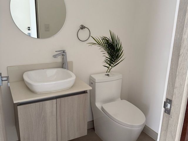 Residencia Moderna en La Ribera de Belén – 3 Hab / 3 Parqueos — photo 8 of 14