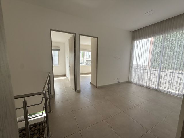 Residencia Moderna en La Ribera de Belén – 3 Hab / 3 Parqueos — photo 11 of 14