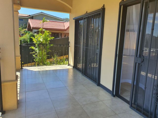Mansion en Santa Barbara Heredia 4 Dormitorios 550 m2 — photo 7 of 15