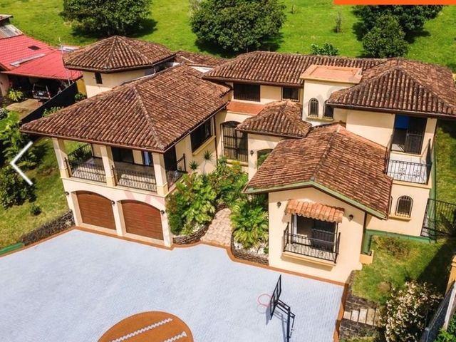 Mansion en Santa Barbara Heredia 4 Dormitorios 550 m2 — photo 9 of 15