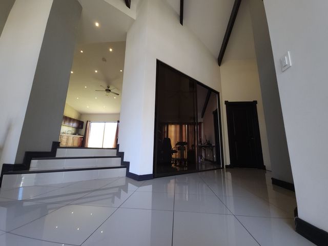 Residencia de Lujo en Ciudad Cariari | 862 m² de Terreno, Smart Home y Ubicación Estratégica — foto 2 de 18