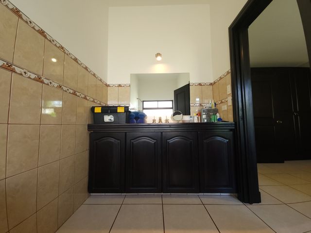 Residencia de Lujo en Ciudad Cariari | 862 m² de Terreno, Smart Home y Ubicación Estratégica — foto 12 de 18