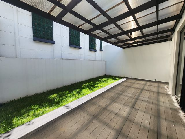 Oportunidad de Inversión: Casa Moderna en Santa Ana con Rentabilidad Inmediata — photo 15 of 18