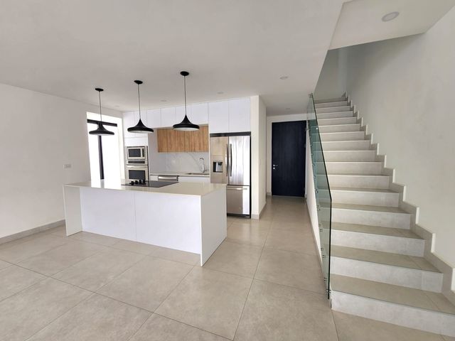 Oportunidad de Inversión: Casa Moderna en Santa Ana con Rentabilidad Inmediata — photo 7 of 18