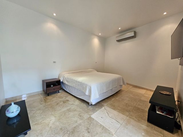 Casa Contemporanea de 1 Planta en Lindora, Santa Ana, 3HAB/3.5BA - 281.76m² — photo 12 of 17