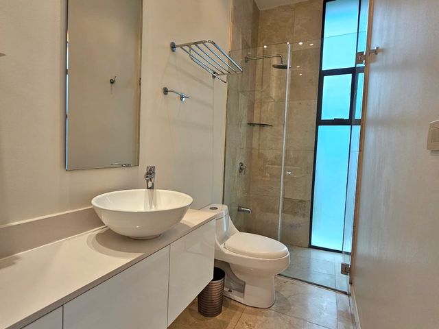 Casa Contemporanea de 1 Planta en Lindora, Santa Ana, 3HAB/3.5BA - 281.76m² — photo 10 of 17
