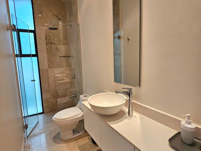 Casa Contemporanea de 1 Planta en Lindora, Santa Ana, 3HAB/3.5BA - 281.76m² — photo 8 of 17